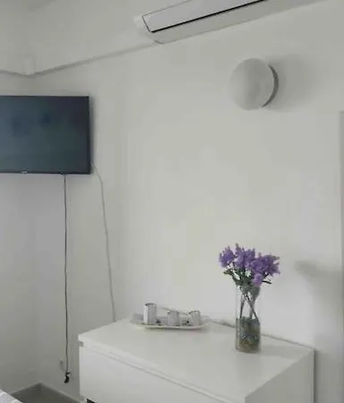 Apartamento Con Piscina Apartment *